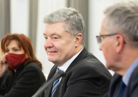 В партии Порошенко заявили о прошедших обысках