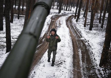 Появились кадры эвакуации трофейной машины ВСУ танком «Горыныч»