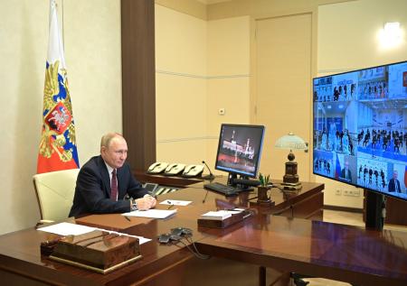 Комментатор рассказал, как встреча с Путиным помешала фигуристам