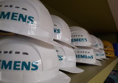 Siemens продал бизнес в России