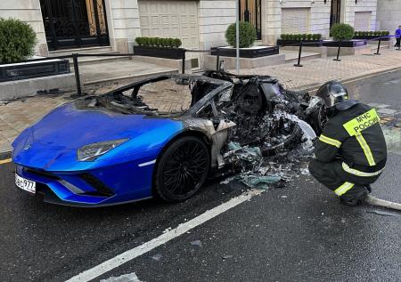 Водитель сгоревшей Lamborghini потребовал от компании-владельца компенсацию