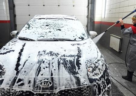 Воры в масках ограбили сотрудника автомойки в Капотне