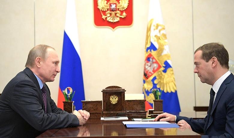 Владимир Путин и Дмитрий Медведев 
