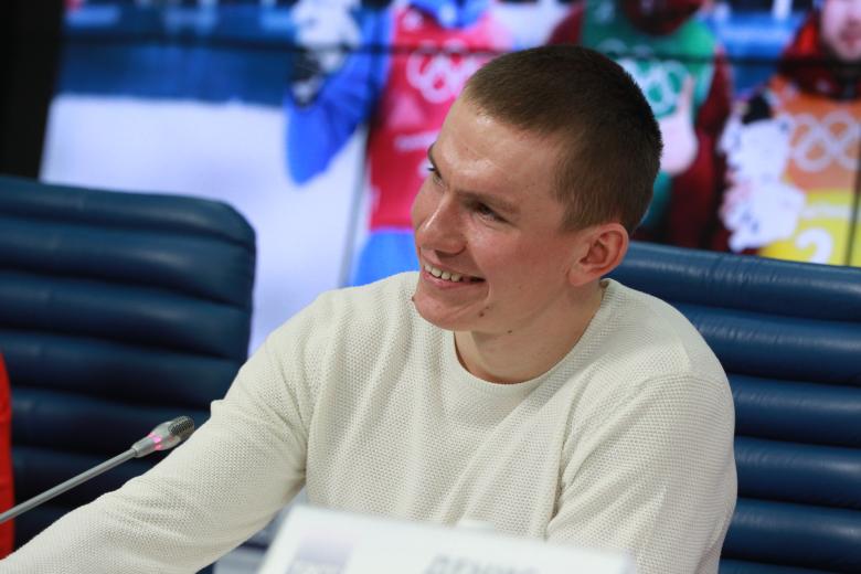 Александр Большунов