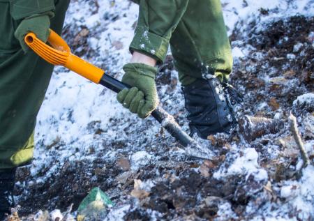 Обломки неопознанного объекта нашли в поле под Волгоградом