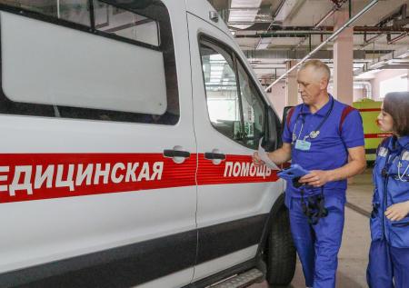 Подросток попал в больницу после удара током на крыше магазина в Кызыле