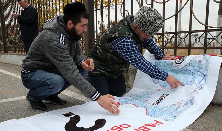 Митинг против соглашения об установлении административной границы Ингушетии с Чечнёй в Магасе