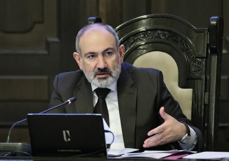 Пашинян рассказал, когда миротворцы РФ покинут приграничную зону