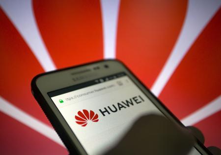США обвинили Huawei в скрытом доступе к мобильным сетям