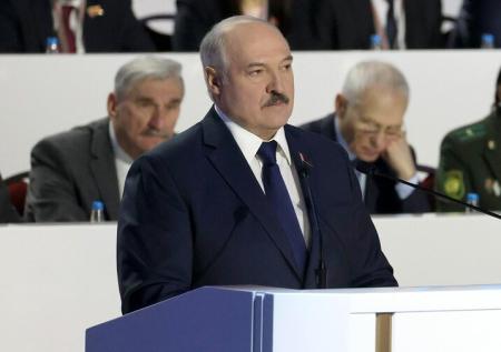 Лукашенко решил отправить Тихановской «печенюшку»