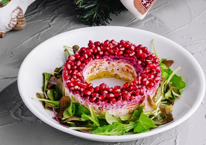 Салат «Гранатовый браслет» с курицей