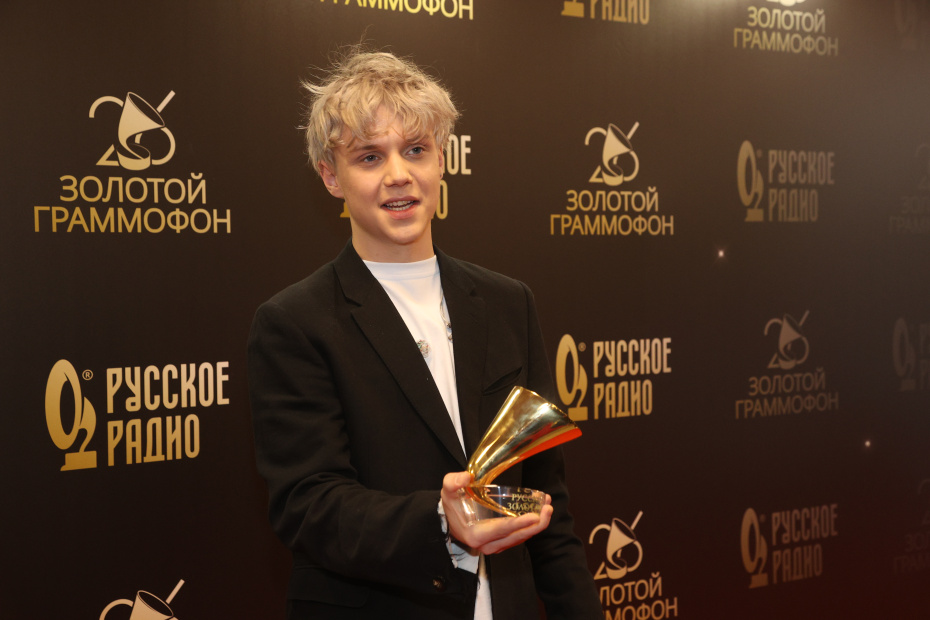 Певец Ваня Дмитриенко