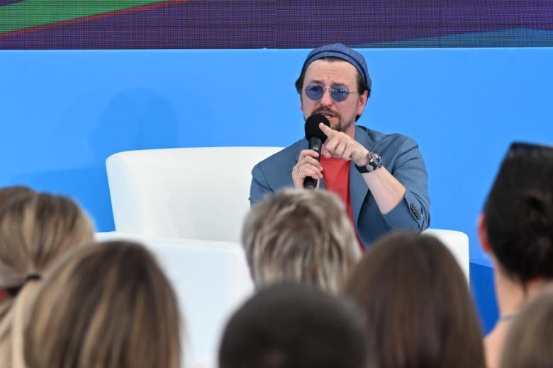 Актер Сергей Безруков на фестивале VK Fest в Москве