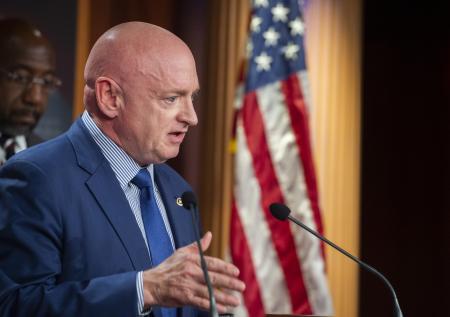 В США сообщили о приближении демократов к контролю над сенатом