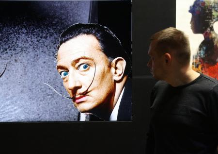 Снаружи всех измерений: выставка Дали между сном и явью в Artplay
