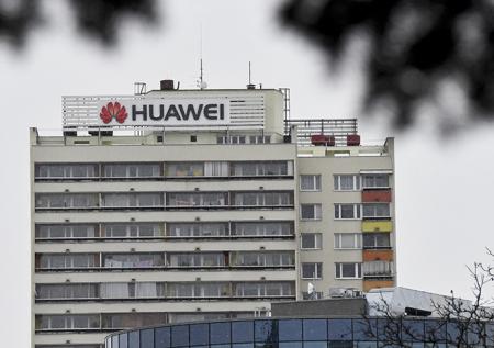 Huawei представил флагманские смартфоны P30 и P30 Pro