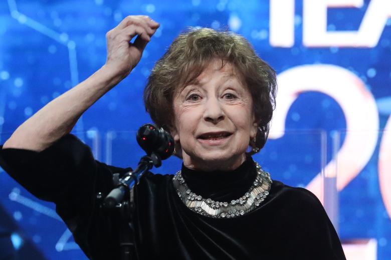 Актриса Лия Ахеджакова