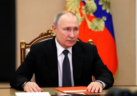 Путин встретился с министром обороны Китая