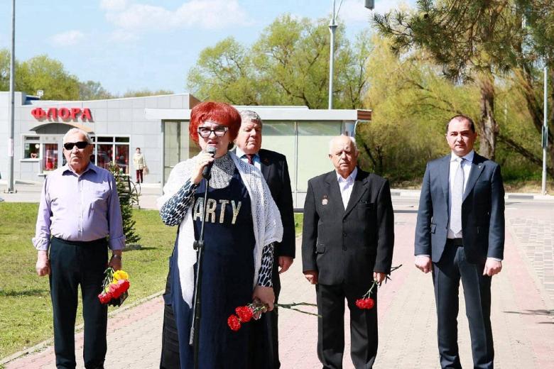 Галина Шаповалова (на переднем плане)