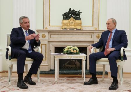 Президенты России и Аргентины начали переговоры в Кремле 