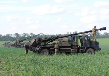 Франция согласилась передать Армении военную технику