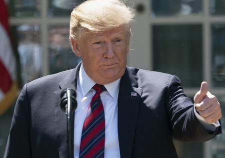 Трамп назвал первый разговор с Зеленским волнующим