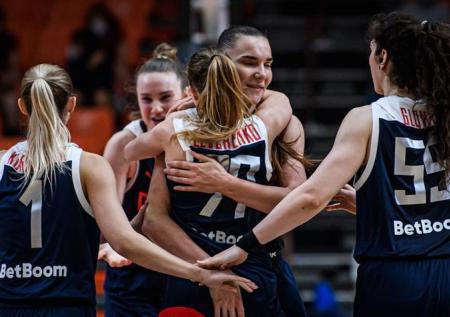 Женская сборная России по баскетболу 3х3 вышла в плей-офф Олимпиады