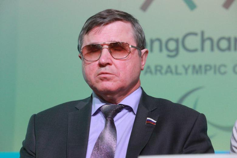 Олег Смолин