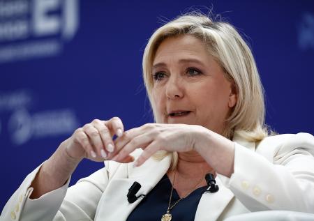 BFMTV: Ле Пен признала поражение на президентских выборах во Франции