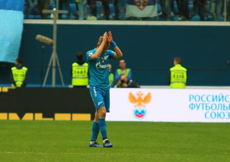 Анюков возобновил игровую карьеру