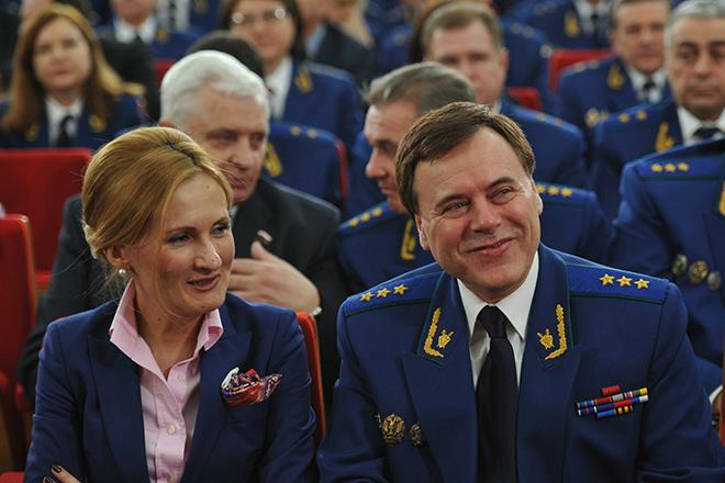 Александр Буксман (справа)