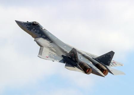 В «Рособоронэкспорте» рассказали о первых контрактах на Су-57