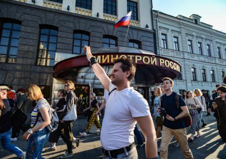 Опрос: 30% россиян допускают возможность политических протестных акций 