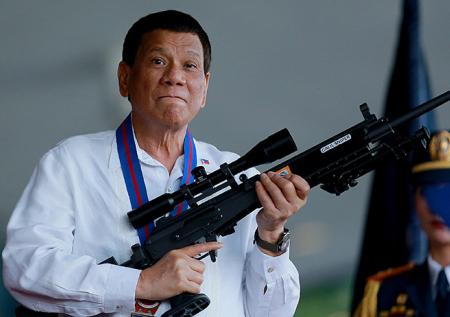 Президент Филиппин признался в убийствах