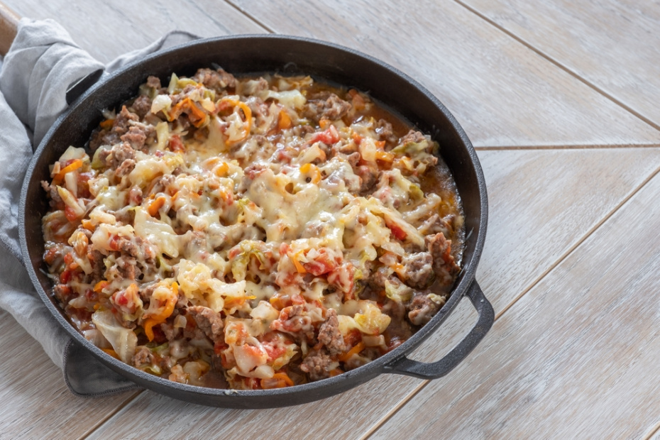 Ленивые голубцы на сковороде — вкусно, быстро и всего 230 ккал