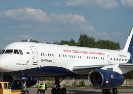 Рогозин прилетит на Восточный на самолёте для космонавтов