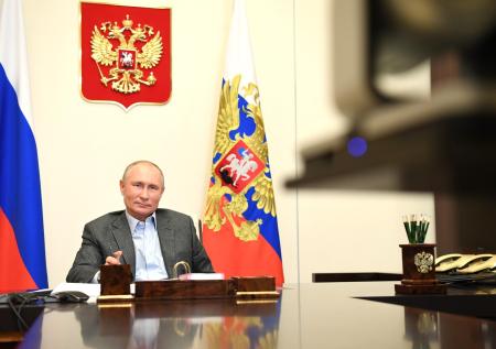 Песков опроверг информацию о двух одинаковых кабинетах Путина