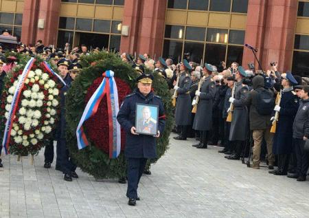 Герой своего времени: в Подмосковье простились с Алексеем Леоновым