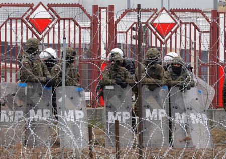 В Минобороны Белоруссии предложили Варшаве провести приграничные переговоры
