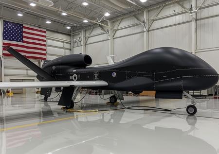Беспилотник за $140 млн: дрон НАТО RQ-4B Global Hawk, наблюдающий за Крымом