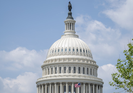 В США поддержали санкции против двух судов из-за России