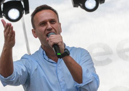 Навальный: у меня хотят отнять квартиру, так что вот фото в стиле «бомж» 