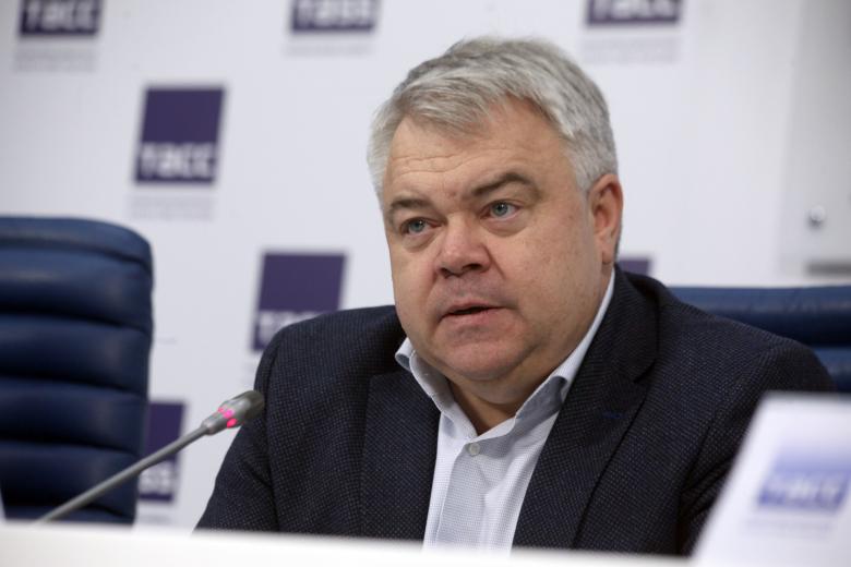 Михаил Бутов