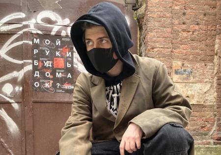 Покрас Лампас восстановил испорченные вандалами работы в Екатеринбурге