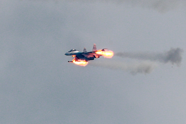 Истребитель Су-35