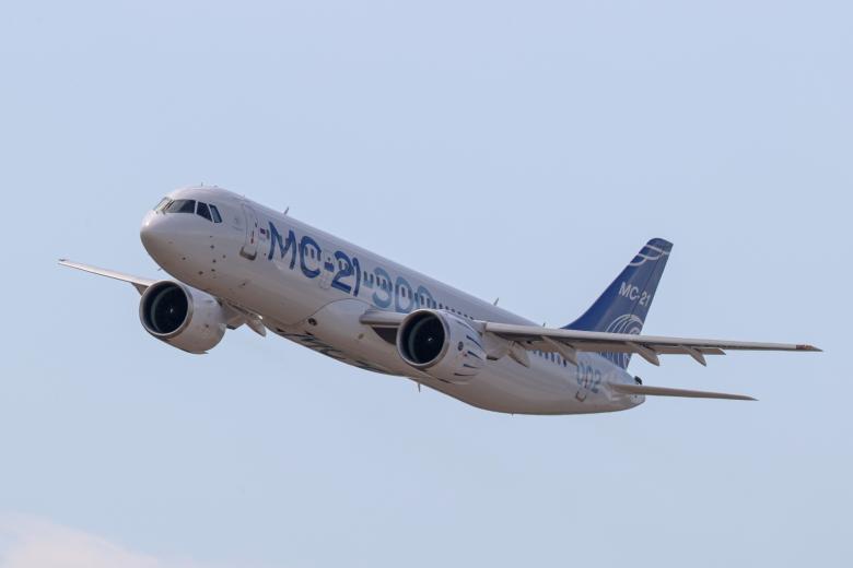 Пассажирский самолет МС-21-300