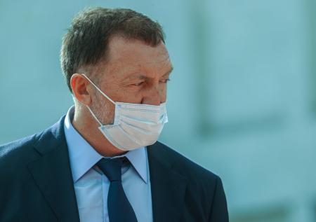 Дерипаска призвал сформировать новую финансовую систему в России