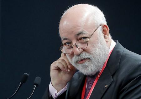 Вексельберга исключили из числа попечителей MIT