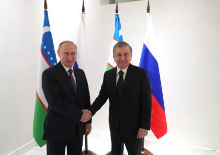 Путин поздравил Мирзиёева с победой на выборах президента Узбекистана