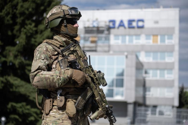 Военнослужащий ВС РФ на территории Запорожской АЭС